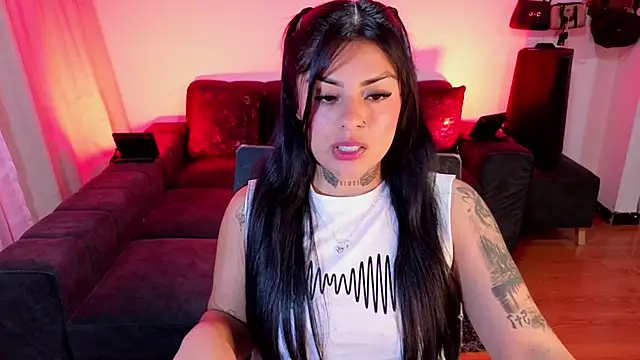 Catalinaa martinez online show from 18, 12, 2025