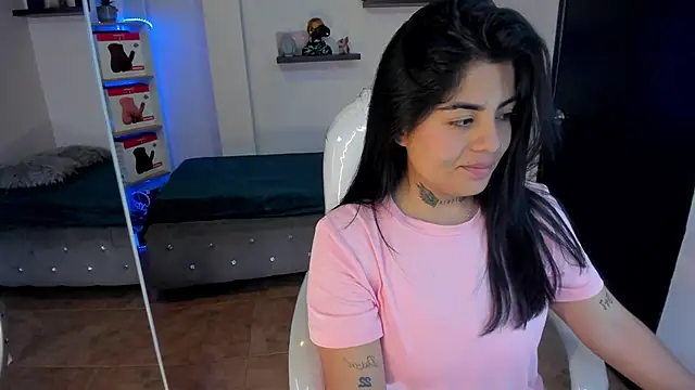 Snapshot of Catalinaa_martinez chatting on 15, 2, 2025 Catalinaa martinez online show from 15, 2, 2025