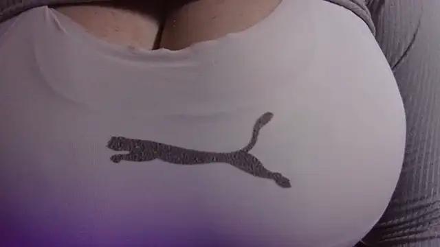 Snapshot of AnnyelinnaLove chatting on 3, 11, 2025 AnnyelinnaLove online show from 3, 11, 2025