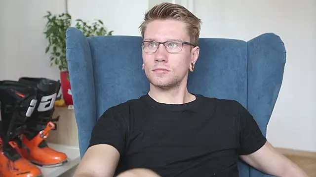 Snapshot of kevin-park chatting on 15, 10, 2025 kevin-park online show from 15, 10, 2025