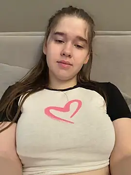 Snapshot of HornyGirlH chatting on 10, 5, 2026 HornyGirlH online show from 10, 5, 2026