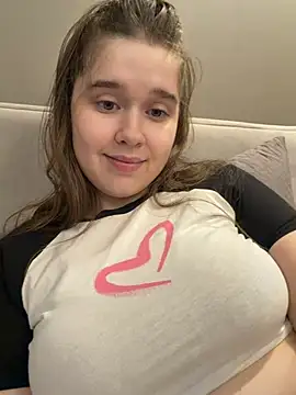 HornyGirlH online show from 28, 7, 2026