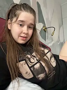 Snapshot of HornyGirlH chatting on 31, 5, 2026 HornyGirlH online show from 31, 5, 2026