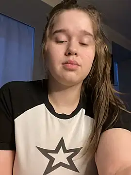 HornyGirlH online show from 4, 2, 2025