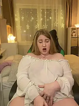 Snapshot of ollydoll92 chatting on 16, 3, 2025 ollydoll92 online show from 16, 3, 2025