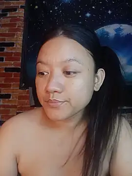 Snapshot of Urchanel chatting on 17, 5, 2026 Urchanel online show from 17, 5, 2026