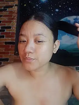 Snapshot of Urchanel chatting on 10, 5, 2026 Urchanel online show from 10, 5, 2026
