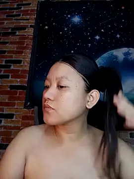 Snapshot of Urchanel chatting on 24, 5, 2026 Urchanel online show from 24, 5, 2026