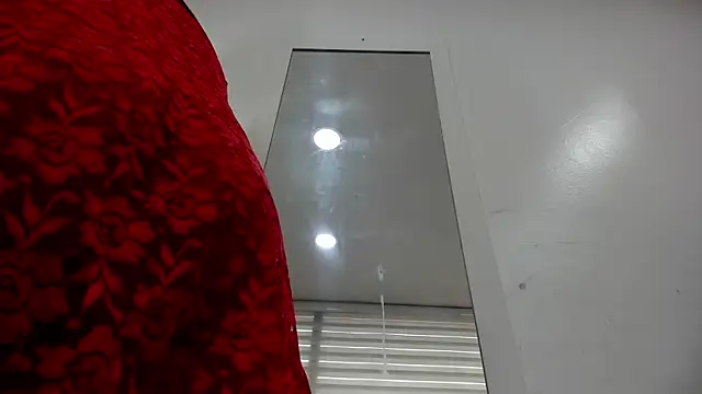 Snapshot of moxa_hot chatting on 19, 9, 2025 moxa hot online show from 19, 9, 2025