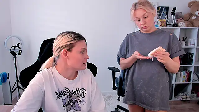 hotblonds online show from 6, 2, 2026