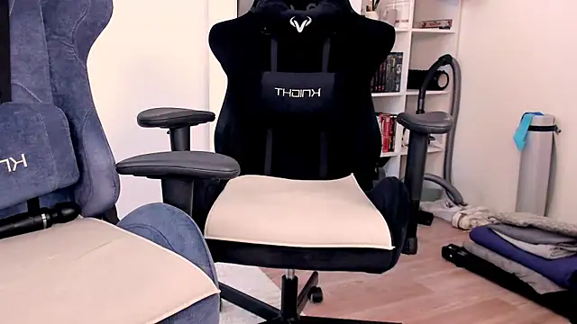 hotblonds online show from 11, 1, 2026