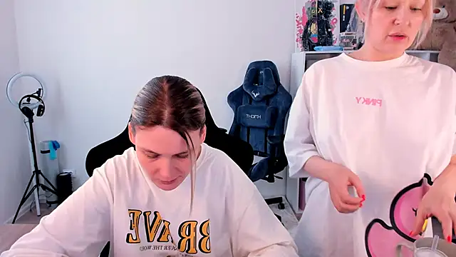 hotblonds online show from 20, 2, 2026