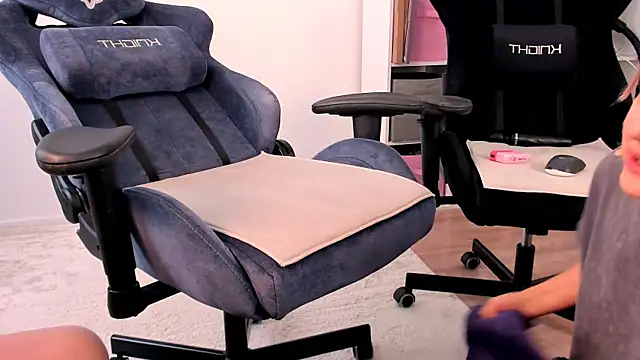 hotblonds online show from 26, 2, 2026