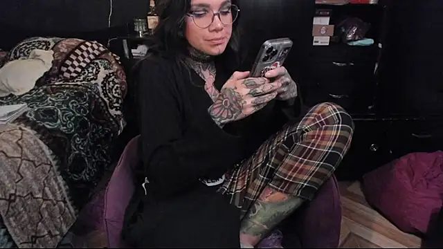 Lilmarieee online show from 15, 3, 2025
