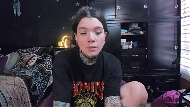 Lilmarieee online show from 4, 3, 2025