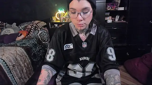 Lilmarieee online show from 11, 2, 2025