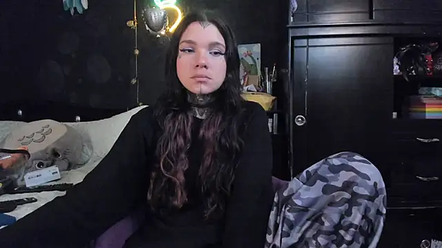 Snapshot of Lilmarieee chatting on 11, 11, 2025 Lilmarieee online show from 11, 11, 2025