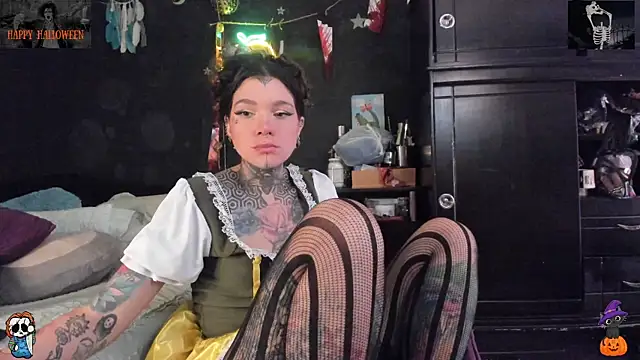 Snapshot of Lilmarieee chatting on 14, 10, 2025 Lilmarieee online show from 14, 10, 2025