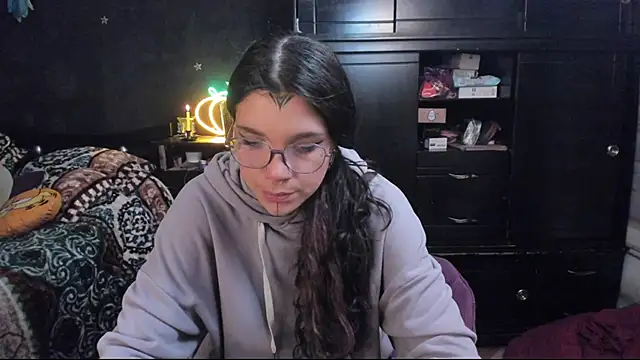 Lilmarieee online show from 14, 2, 2025