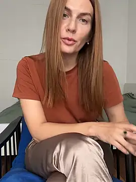 BritneyHall online show from 4, 6, 2026