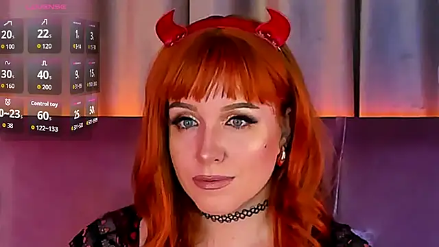 Snapshot of RoseRoxy chatting on 27, 10, 2025 RoseRoxy online show from 27, 10, 2025