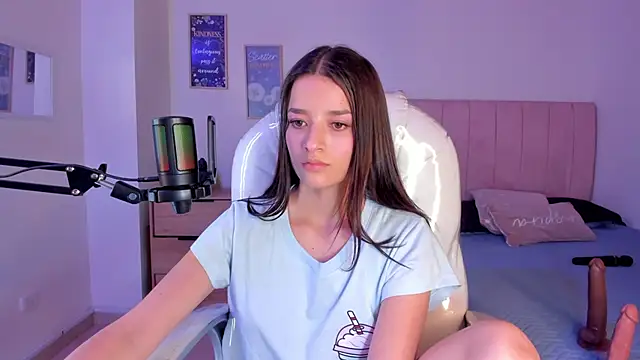 Snapshot of Amaia_Daniells chatting on 24, 2, 2025 Amaia Daniells online show from 24, 2, 2025