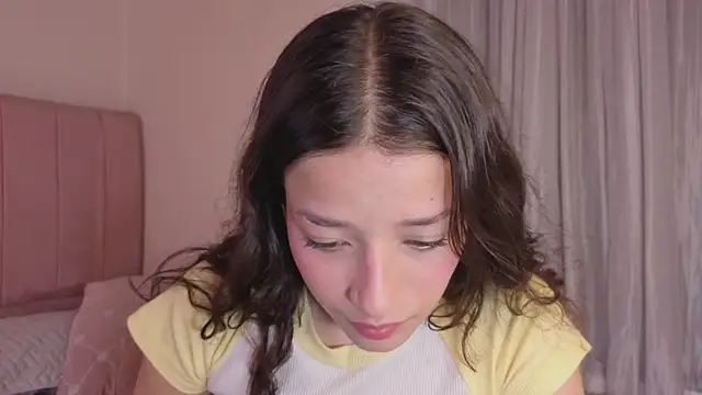 Amaia Daniells online show from 3, 12, 2025