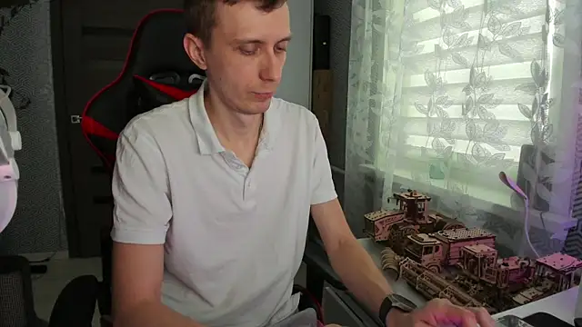 alex13ho online show from 2, 3, 2025