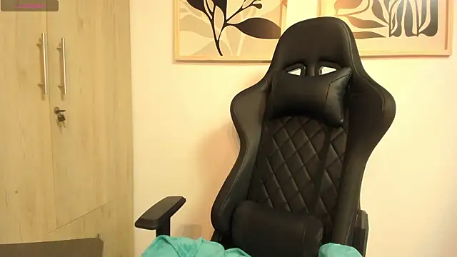 Ash milk online show from 15, 4, 2026