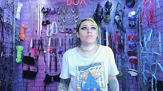 PANDORANEZZ online show from 20, 2, 2025
