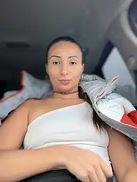 YOUR-KARINA online show from 3, 3, 2025