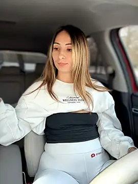 YOUR-KARINA online show from 5, 2, 2026