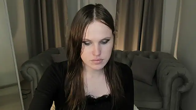 Snapshot of EffieMinki chatting on 18, 5, 2026 EffieMinki online show from 18, 5, 2026