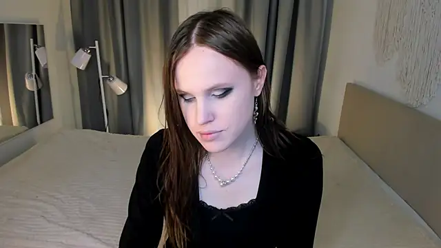 Snapshot of EffieMinki chatting on 5, 7, 2026 EffieMinki online show from 5, 7, 2026