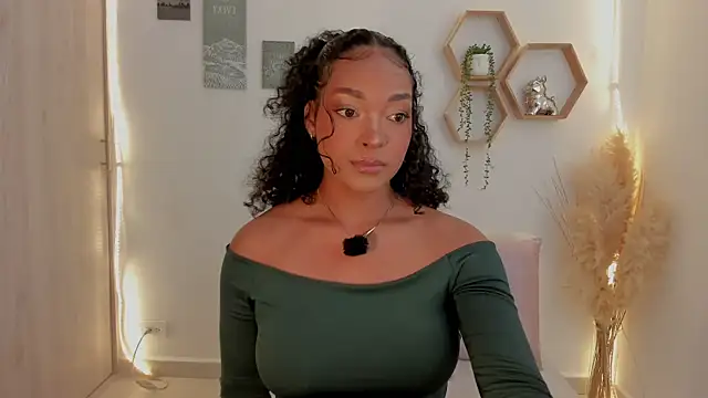 Snapshot of mariam_hill chatting on 27, 5, 2026 mariam hill online show from 27, 5, 2026
