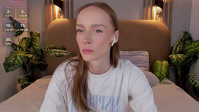 Kira Quinn online show from 11, 11, 2025