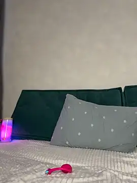 Kira Quinn online show from 23, 4, 2026