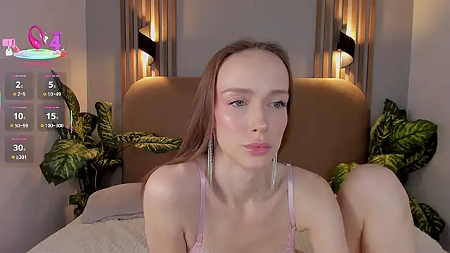 Kira Quinn online show from 4, 12, 2025