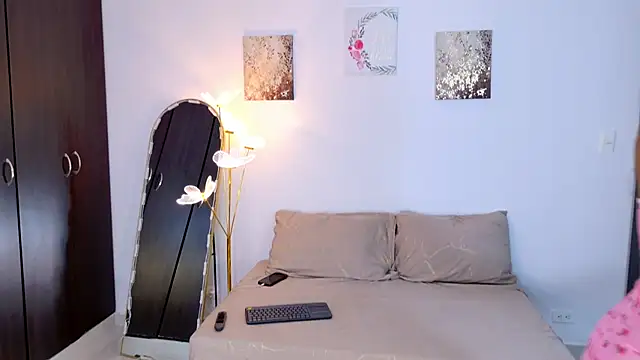 SarahCinnamon- online show from 21, 4, 2026