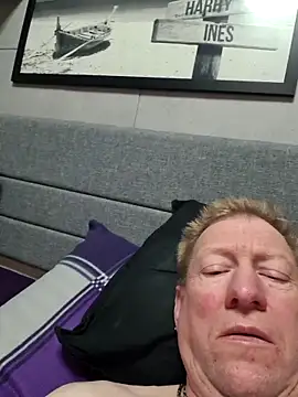 tomtom111111 online show from 10, 3, 2026