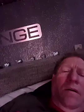 tomtom111111 online show from 7, 11, 2025