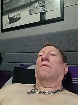 tomtom111111 online show from 1, 2, 2026