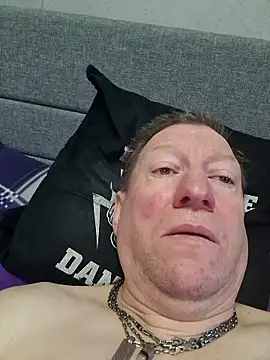 tomtom111111 online show from 11, 1, 2026