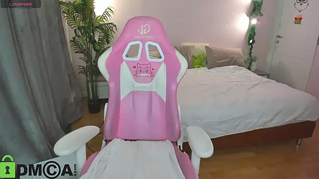 Lesya Flin online show from 18, 12, 2025