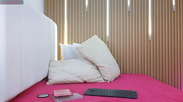 KimSensual  online show from 15, 3, 2026