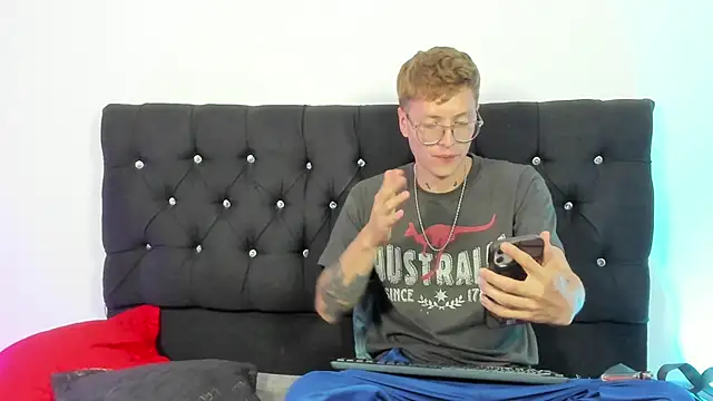 A sexy couple   online show from 5, 10, 2025