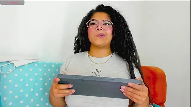 moana taylor online show from 19, 4, 2026