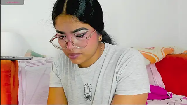 Snapshot of moana_taylor chatting on 8, 5, 2026 moana taylor online show from 8, 5, 2026