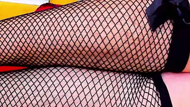 SaraBernarrd online show from 15, 2, 2025