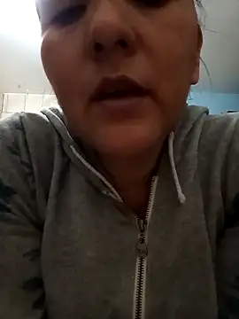 Snapshot of Gatubela212 chatting on 3, 10, 2025 Gatubela212 online show from 3, 10, 2025